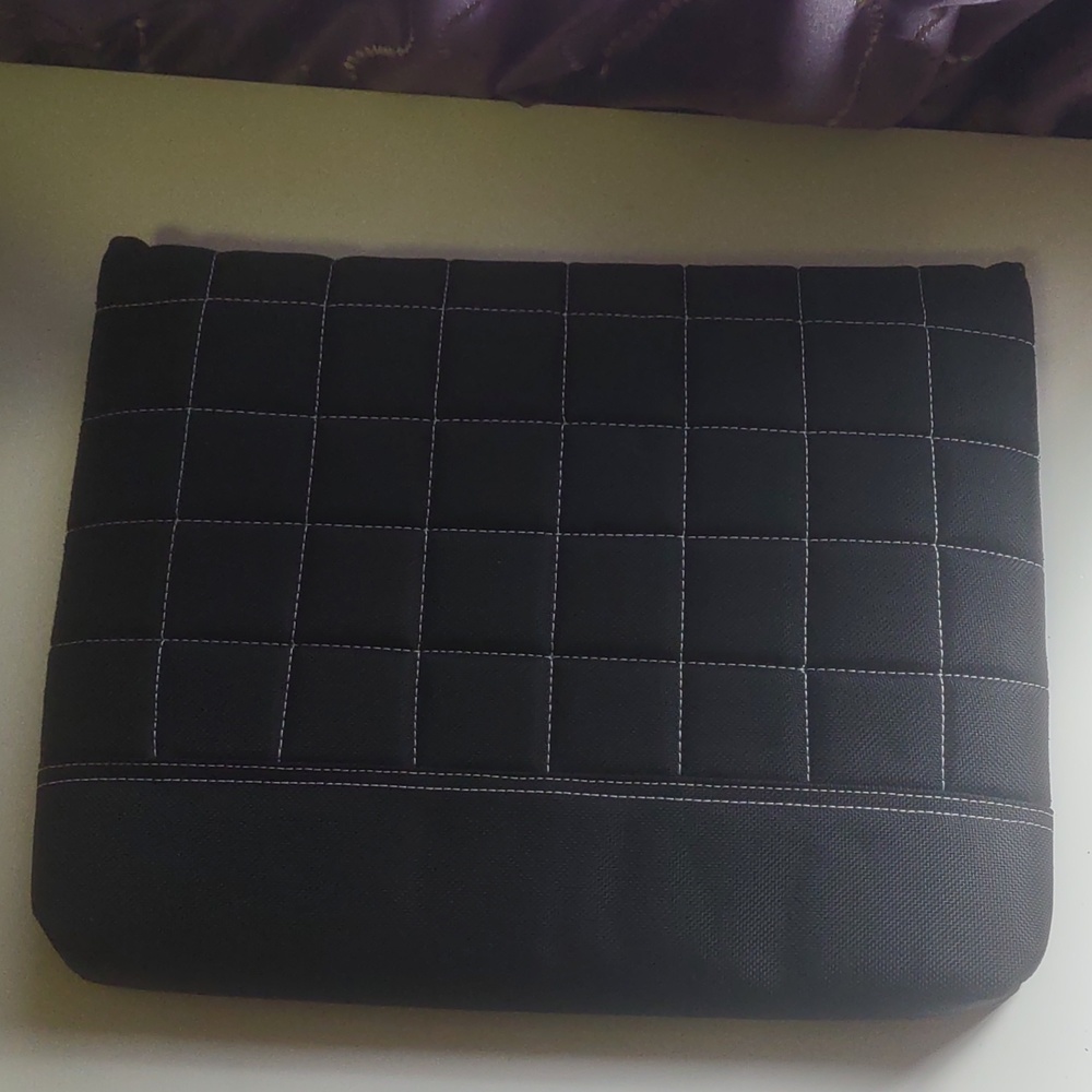 Sumo laptop protection